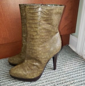 Army Moss Green Croco platform Boots, sz 6